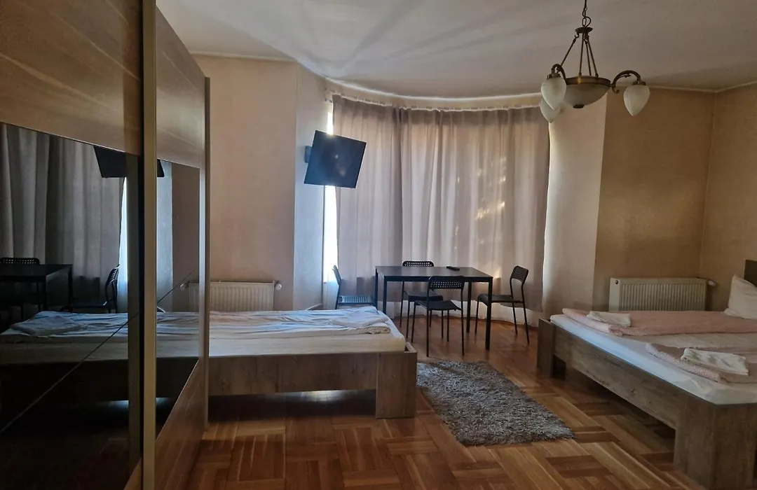 Bigcitty Rooms-1